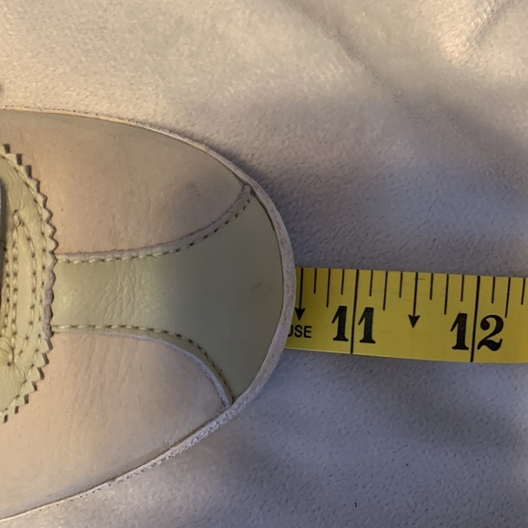 Adidas originals gazelles blue bottoms cream beige white soles size US women 8.5 - Picture 10 of 10